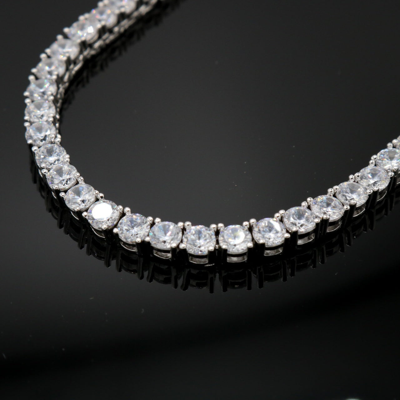 Women's Diamond Tennis Necklace (4mm) - White Gold