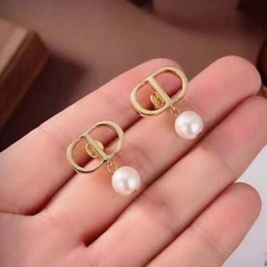 Women Earrings Gold-Finish Metal and White Resin Pearls