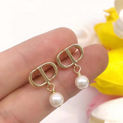 Women Earrings Gold-Finish Metal and White Resin Pearls