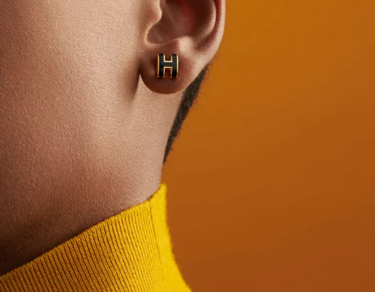 H Pop stud earrings